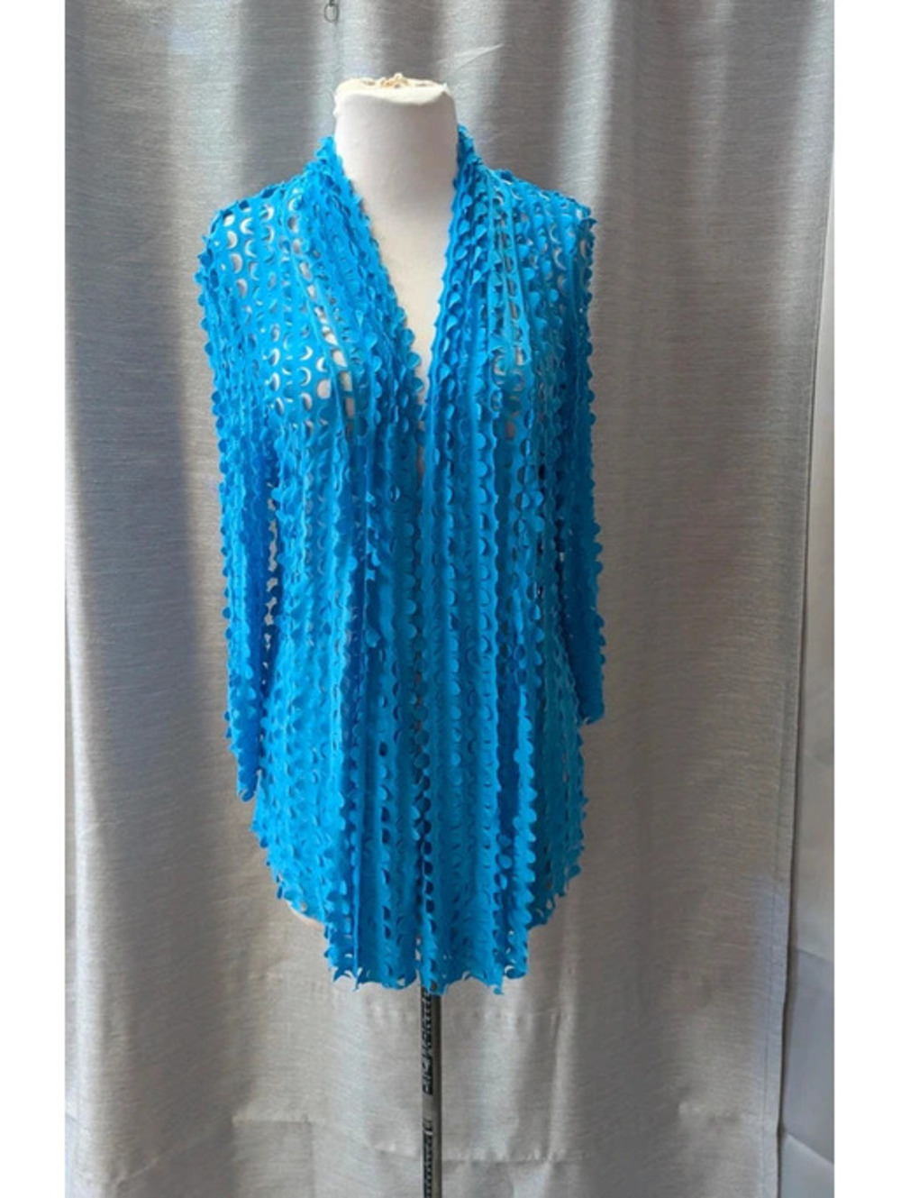 Laser cut Blue Cardigan S